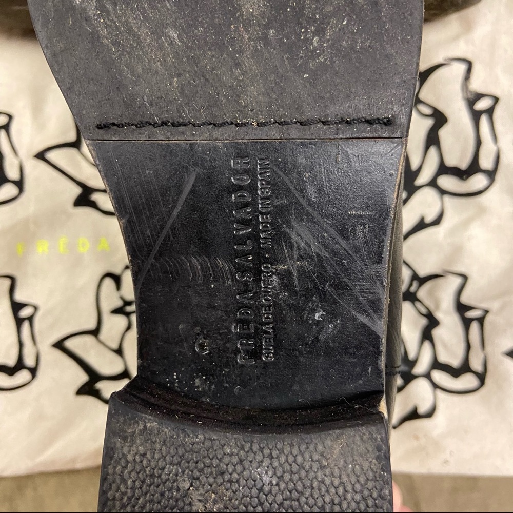 Freda Salvador Chelsea boot. Size 6/5.5. Black. - Picture 3 of 6